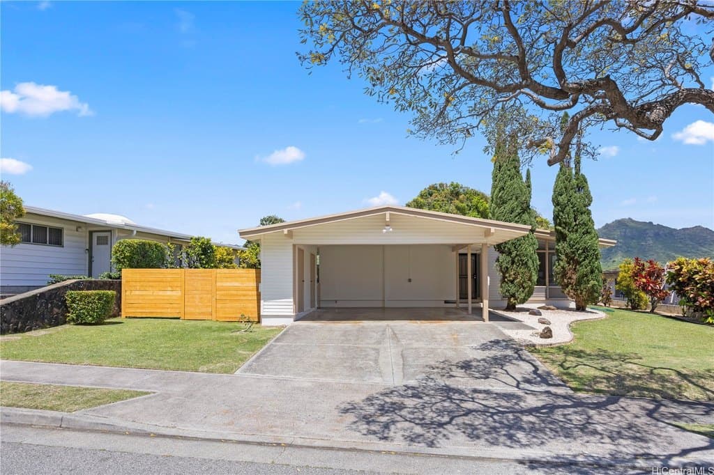 822 Kalalea St, Honolulu