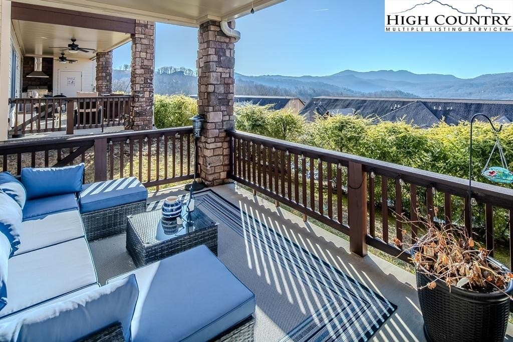 172 Vistas Way Unit 1A, Banner Elk