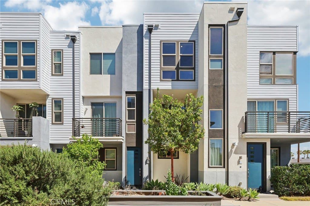 302 Placemark, Irvine