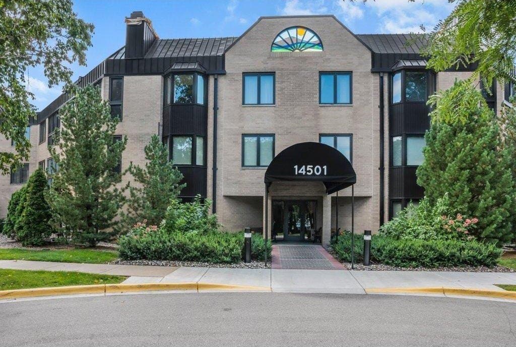 14501 Atrium Way Apt 217, Minnetonka