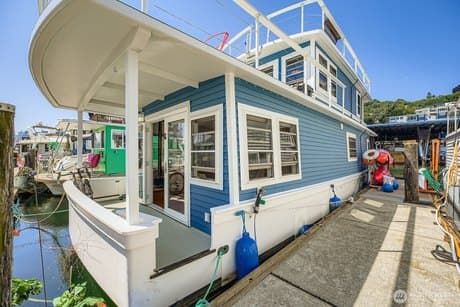 1900 Westlake Ave N Unit B20