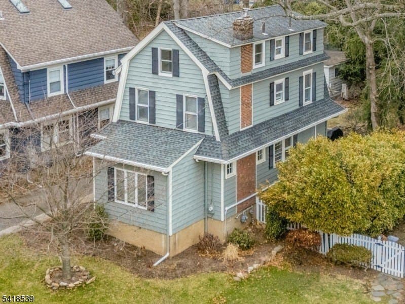 133 Buckingham Rd, Montclair