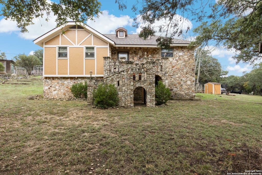 1414 Desert Gold, Boerne