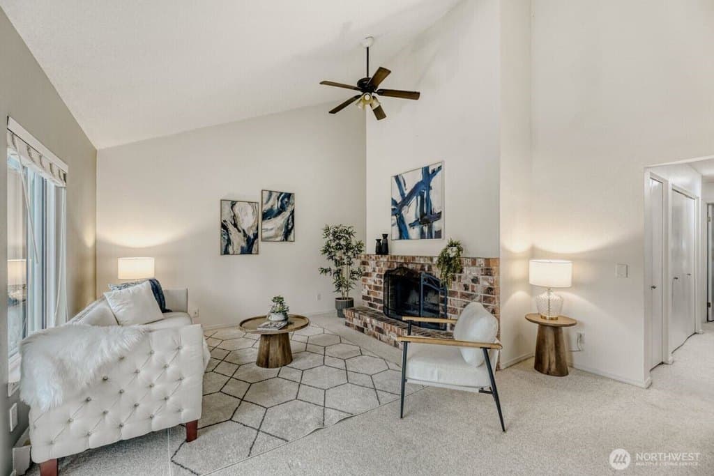 12904 126th Ct NE Apt J302, Kirkland