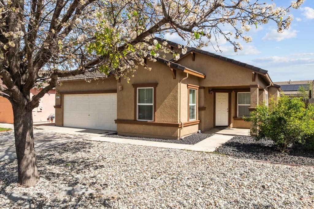 581 Summer Garden Way, Sacramento