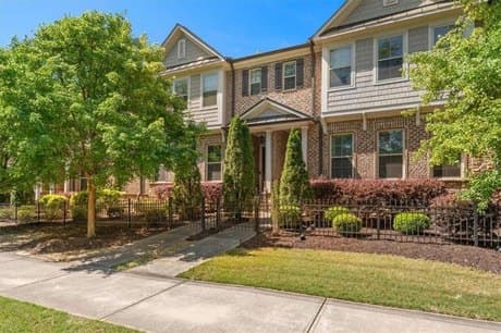 1820 Stephanie Trl NE