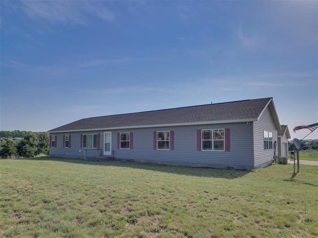 4855 Church Rd, Petoskey