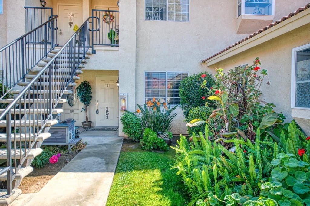 1542 E Alluvial Ave Unit 151, Fresno