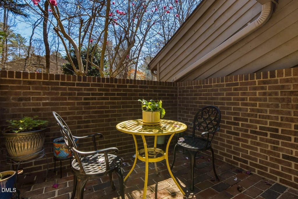 13 Creekview Ln, Durham