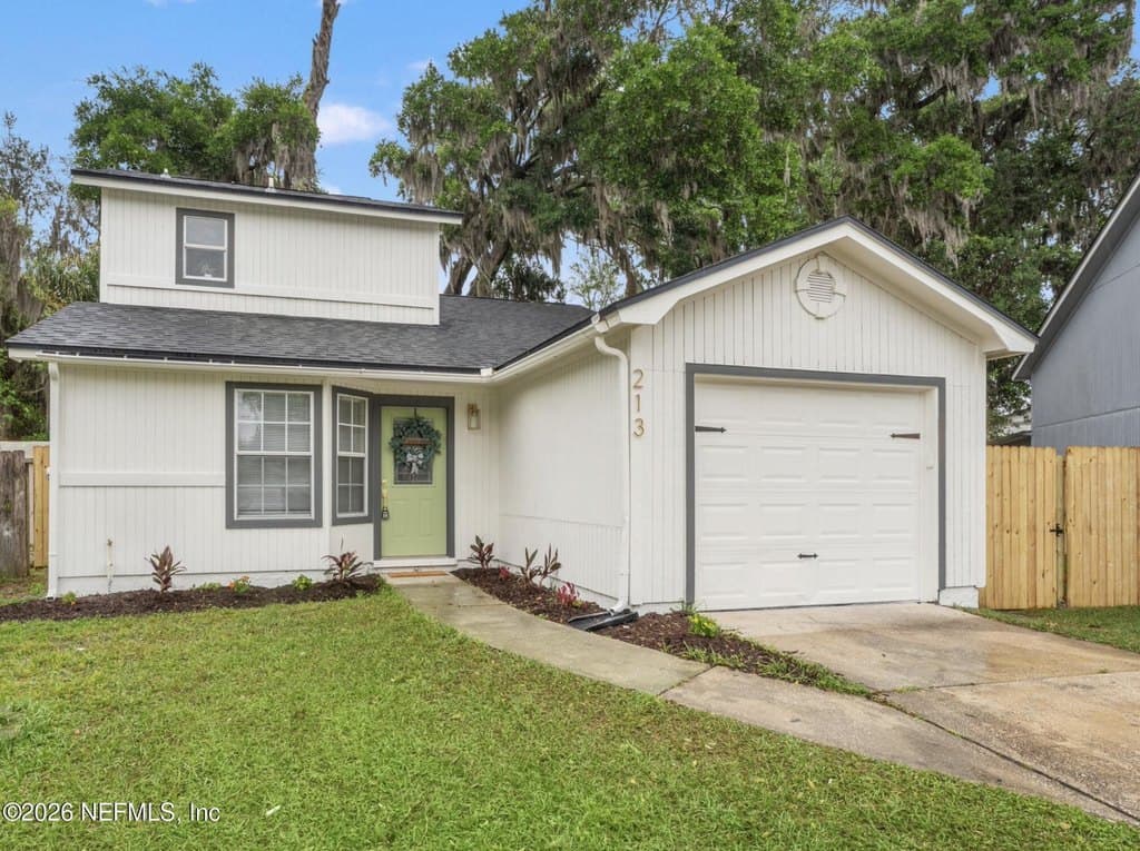 213 Aquarius Cir N, Jacksonville