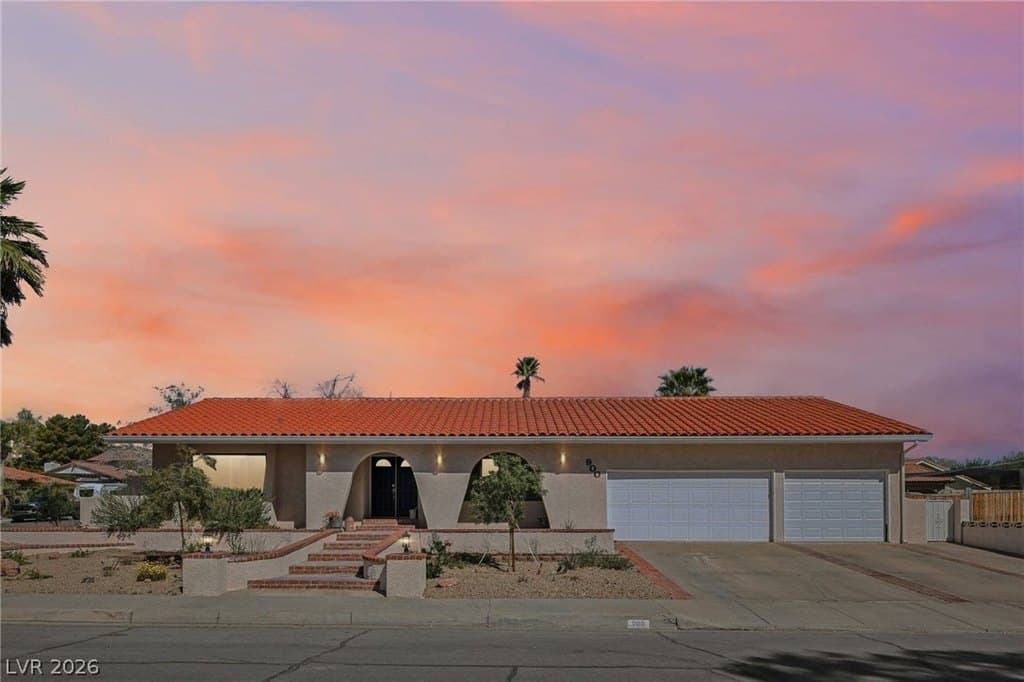 900 Fairway Dr, Boulder City