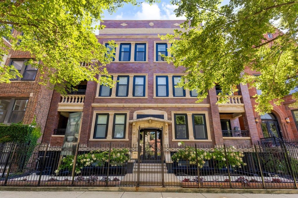 4559 S Michigan Ave Unit 3N