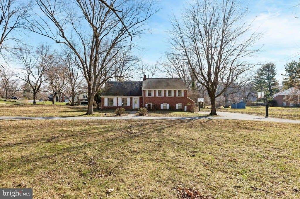 1450 Thomas Rd, Wayne