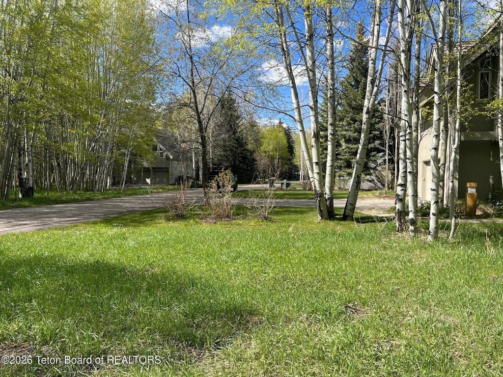 2940 N Aspen Wood Ln