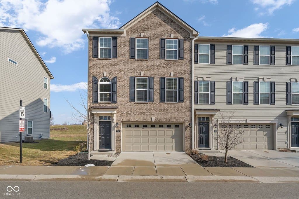 7282 Zanesville Rd, Carmel