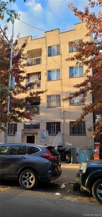 100-09 39 Ave Unit 3E