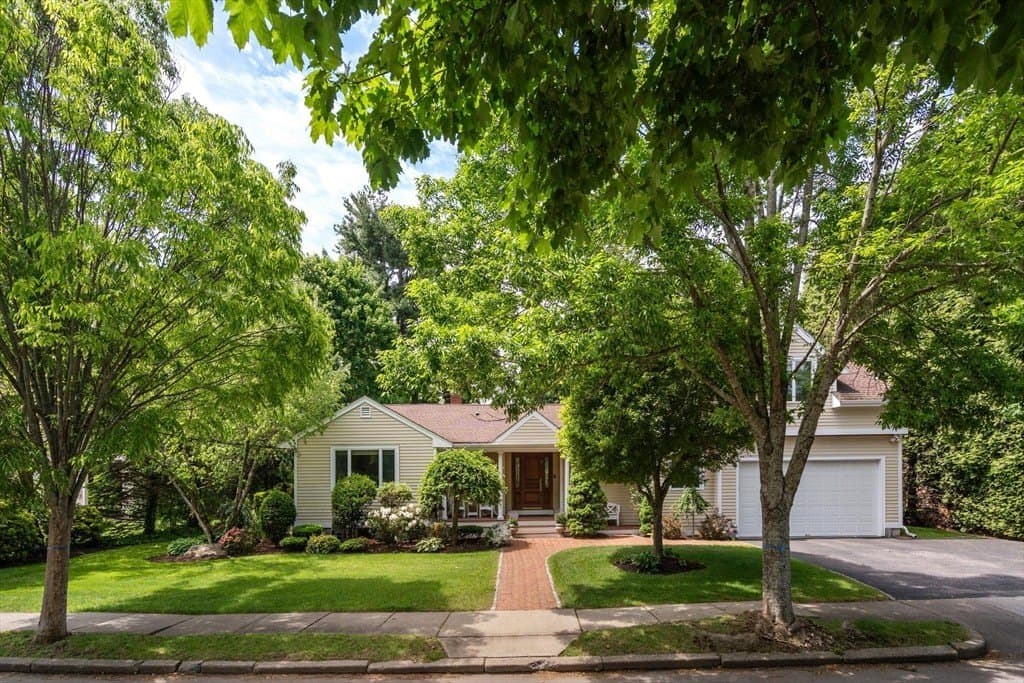 183 Old Farm Rd, Newton