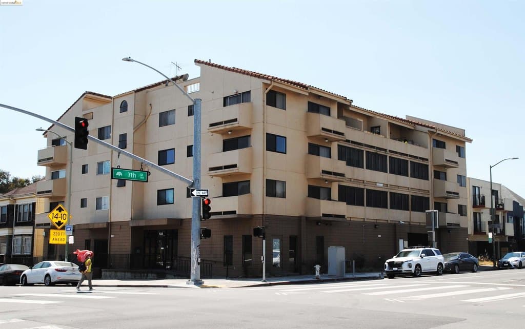 625 Madison St Apt 107, Oakland