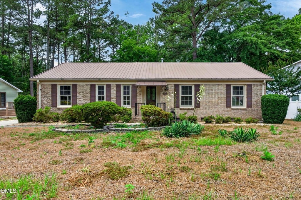 5812 Shamrock Rd, Durham