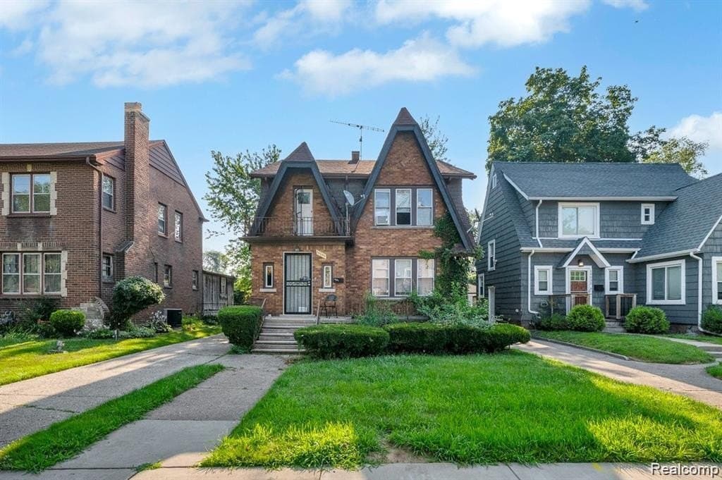 14040 Asbury Park, Detroit