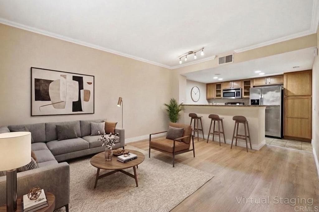 15383 Maturin Dr Unit 214, San Diego