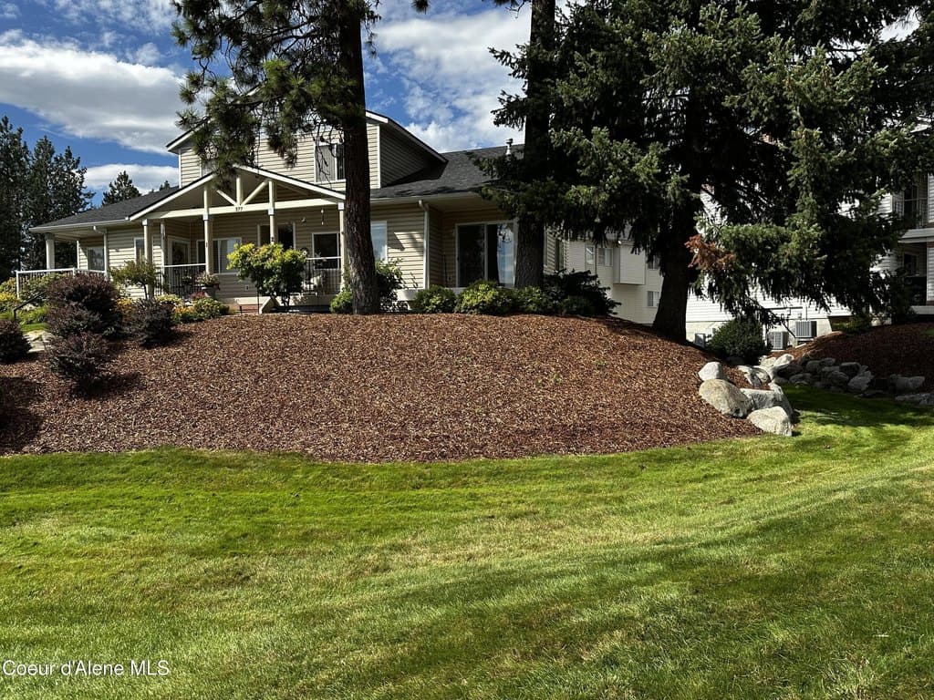 377 E Knotty Pine Ln Unit 2, Coeur d'Alene