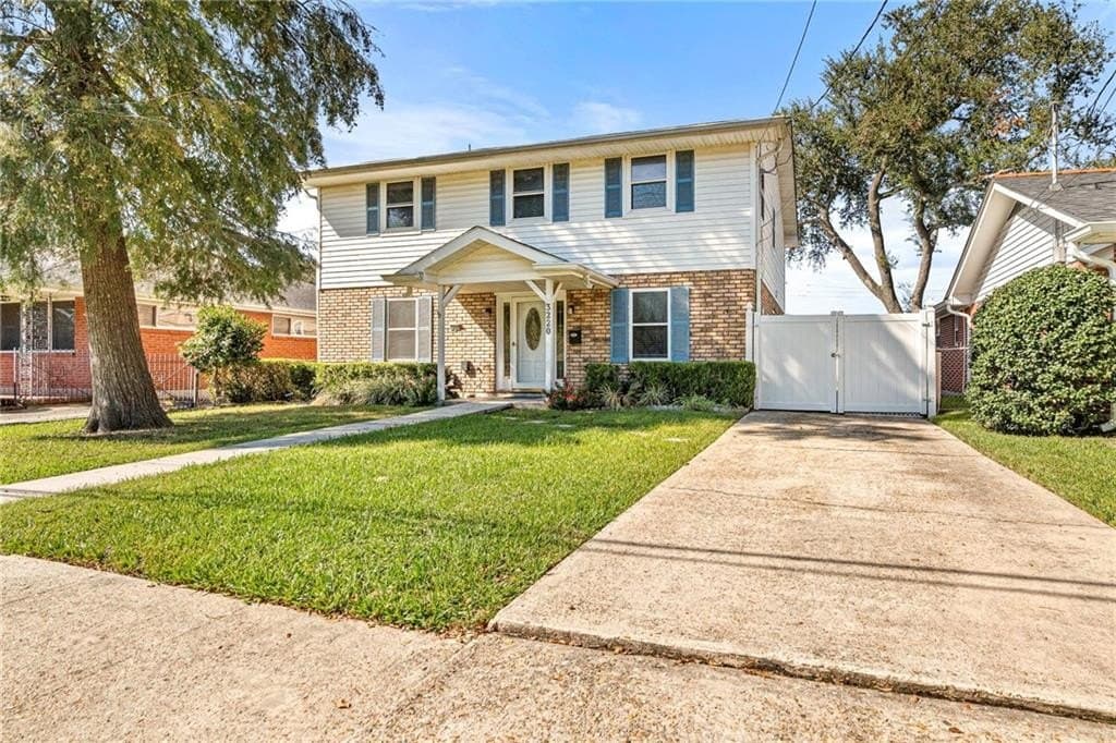 3220 Metairie Ct, Metairie