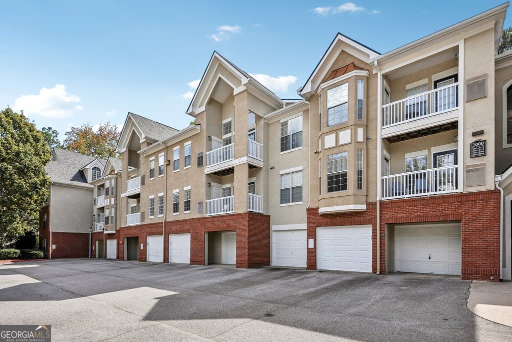 2211 Westchester Rdg NE