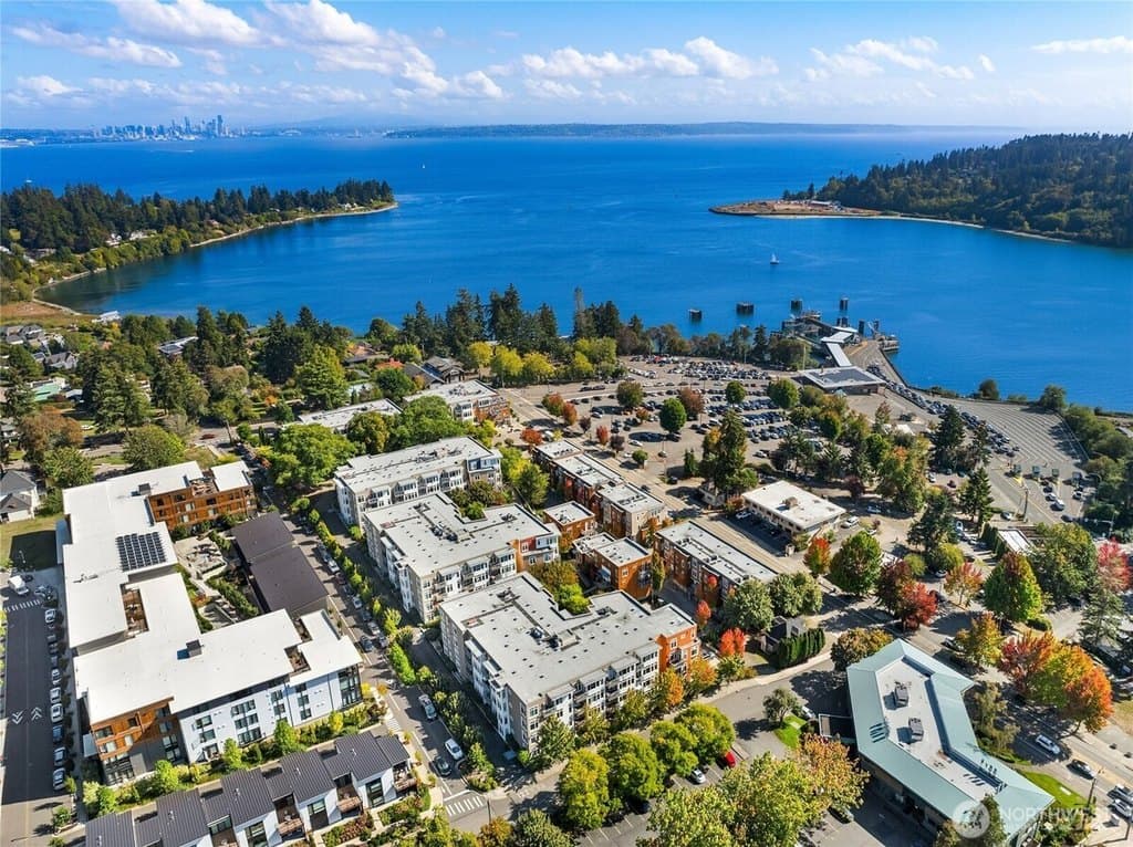 180 Harbor Square Loop NE Unit B421, Bainbridge Island