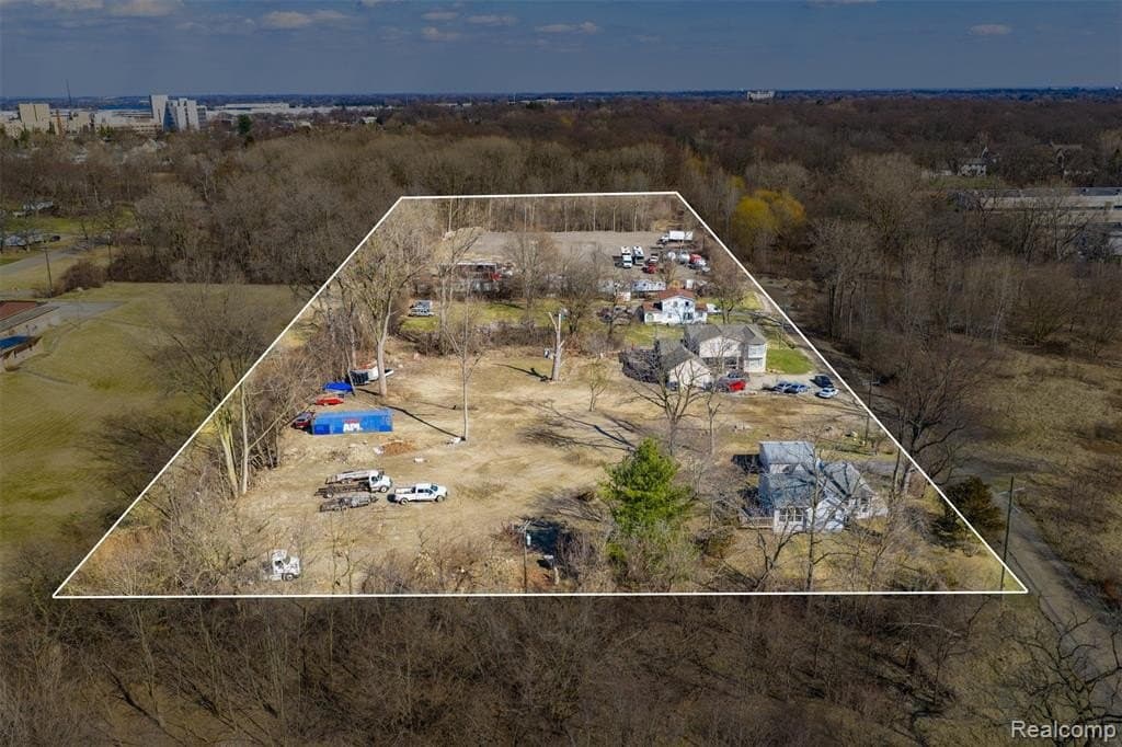 350 Fremont St, Bloomfield Hills