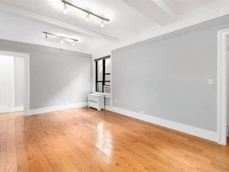 120 W 58th St Apt 9B, New York