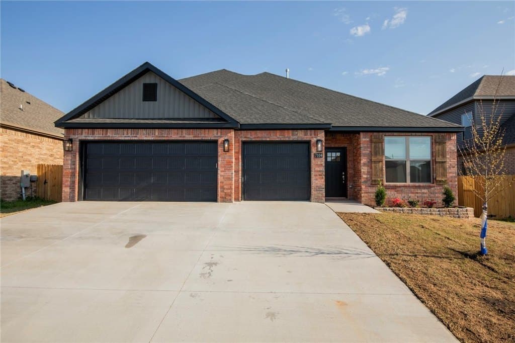 7104 SW High Meadow Blvd, Bentonville