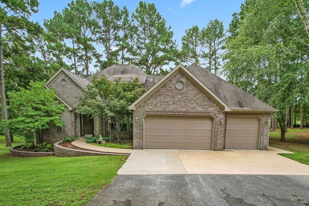5339 E Wyman Rd, Fayetteville