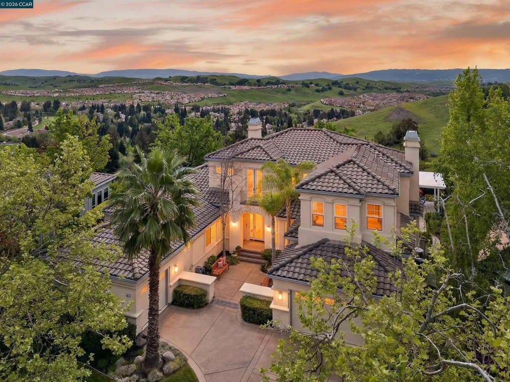 3643 Country Club Ter, Danville