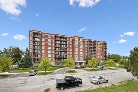 5555 N Cumberland Ave Unit 804