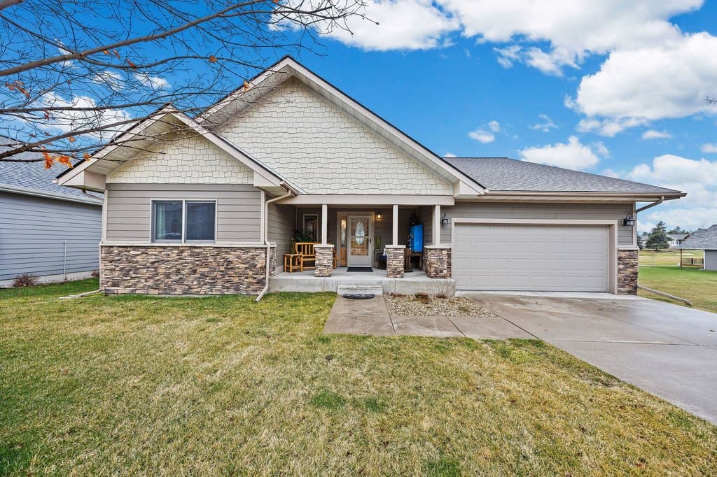 112 Golden Bear Dr, Bigfork