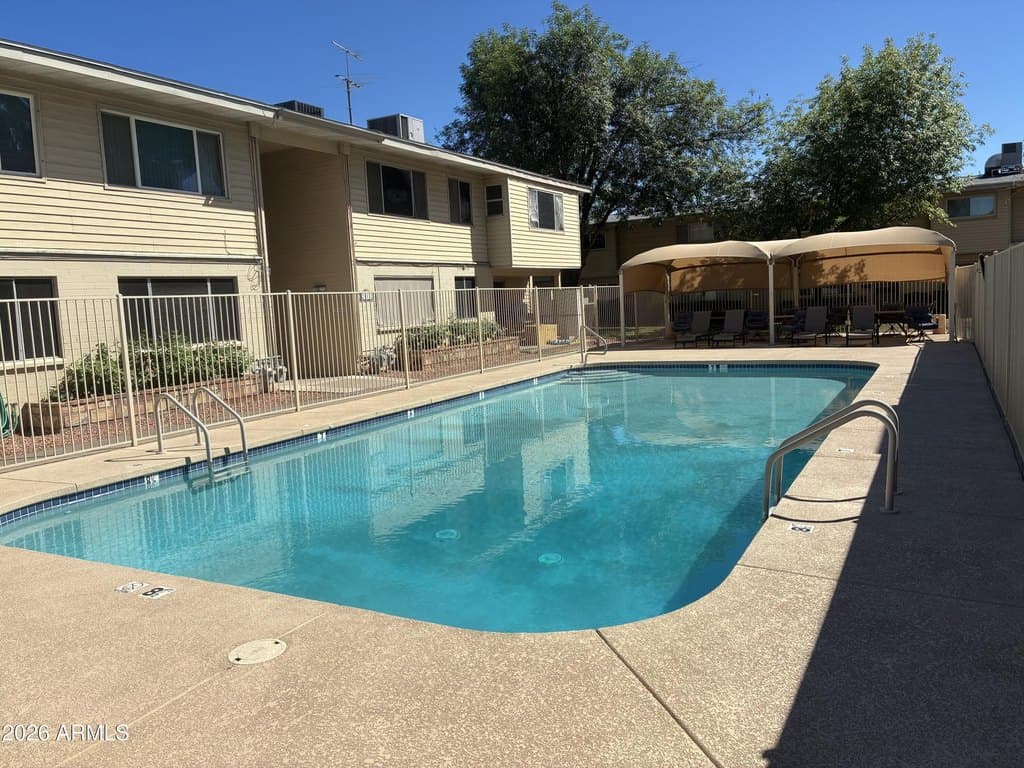 2635 W Rose Ln Unit B215