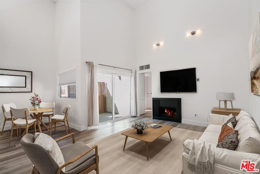 1339 N Columbus Ave Unit 304, Glendale