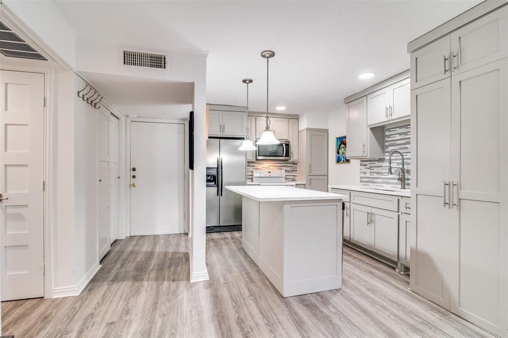 4859 Cedar Springs Rd Apt 141, Dallas