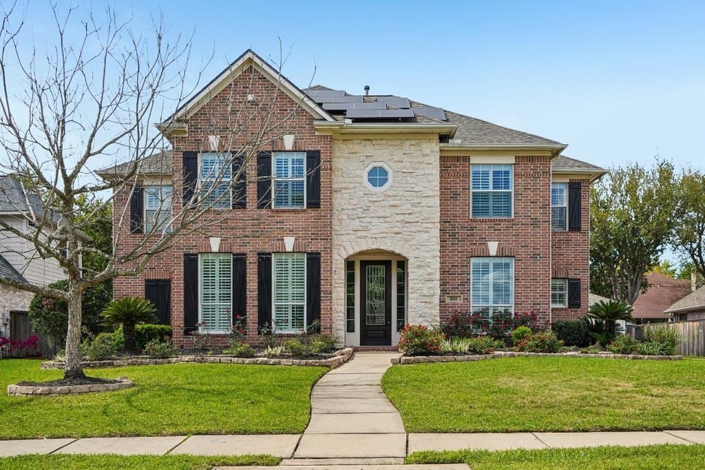1611 Hill Spring Dr, Sugar Land