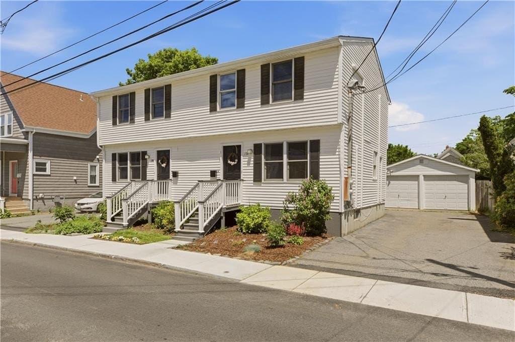 13 Tilley Ave, Newport