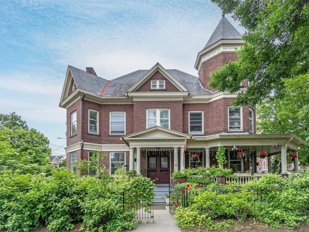 25 Buell St, Burlington