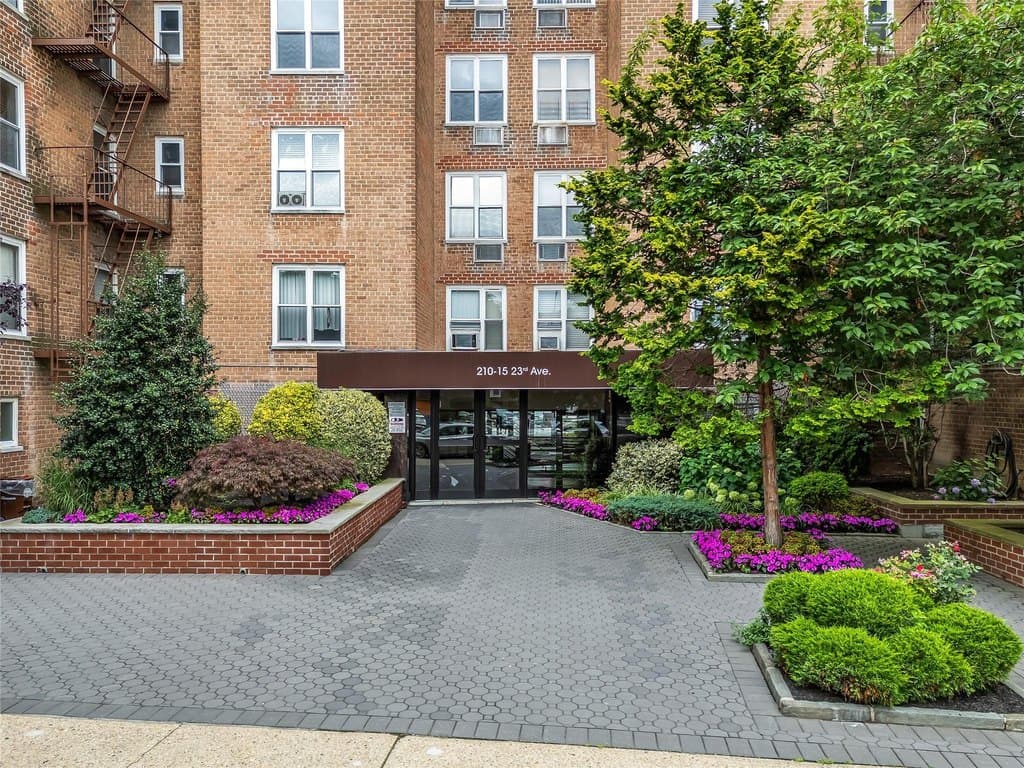 21015 23rd Ave Apt 3B