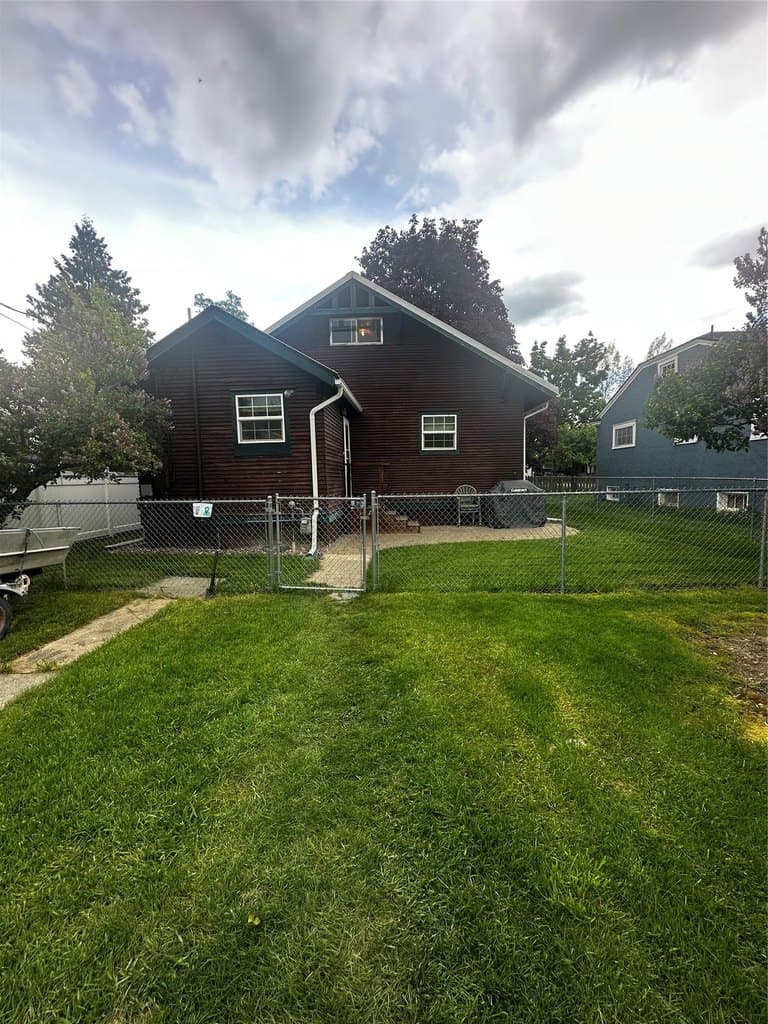 512 Columbia Ave, Whitefish