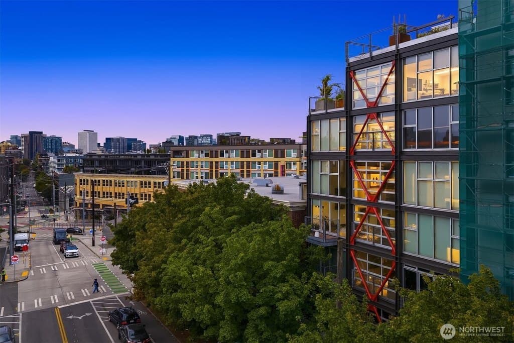 1310 E Union St Unit 501