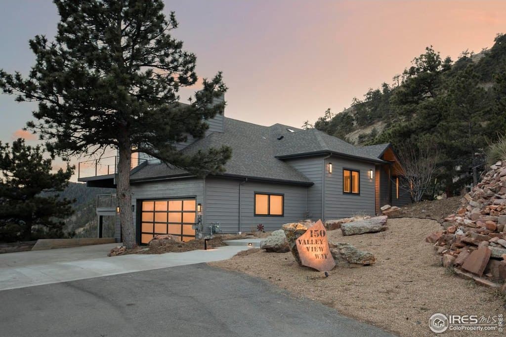 150 Valley View Way, Boulder