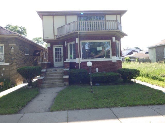 10227 S Peoria St, Chicago