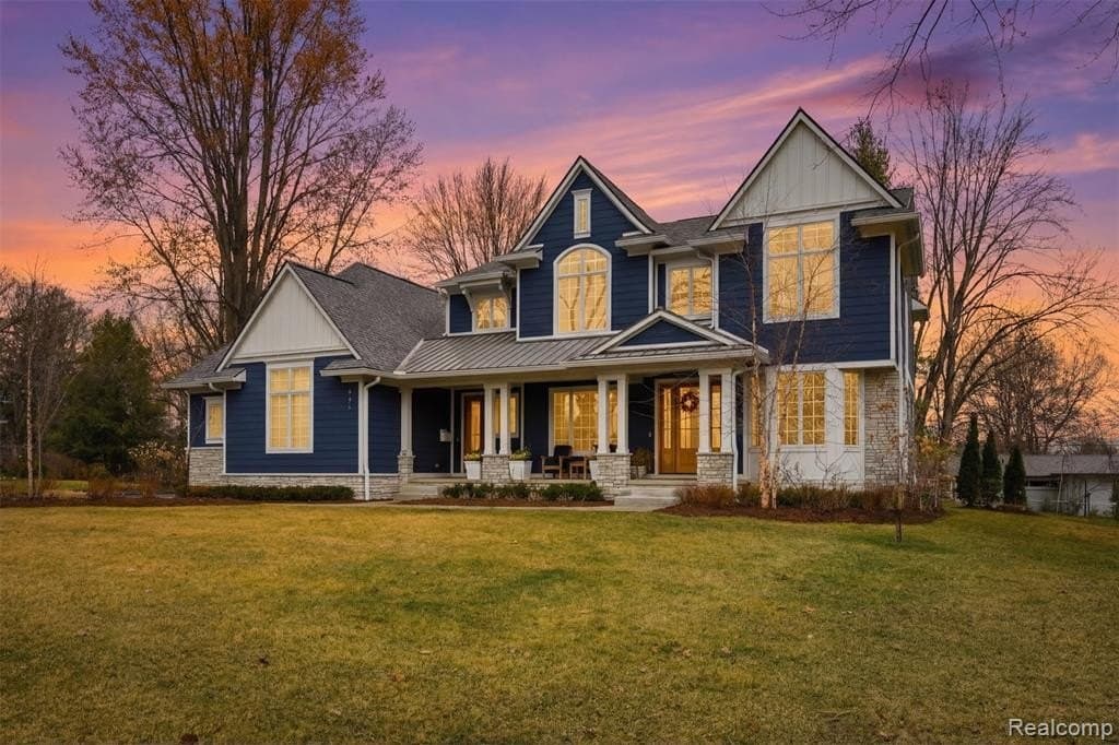 345 Dalebrook Ln, Bloomfield Hills