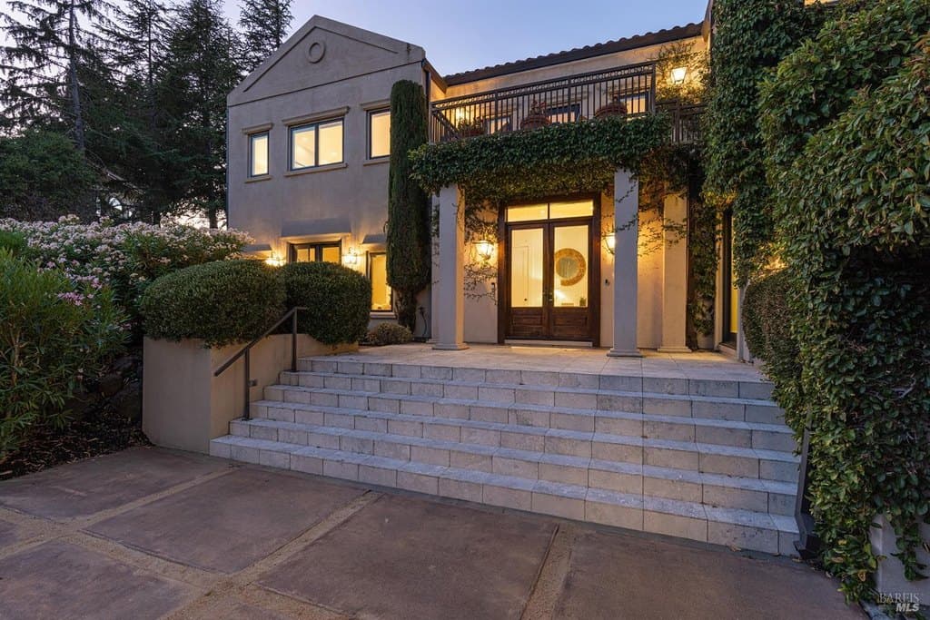 145 Canyon Ct, Napa