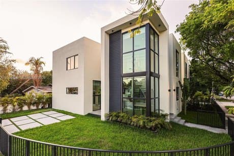 5800 NW 5th Ave # 5800